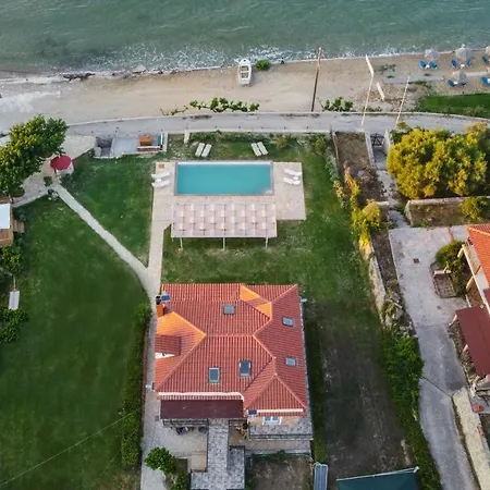 Omega Estate * Kypseli