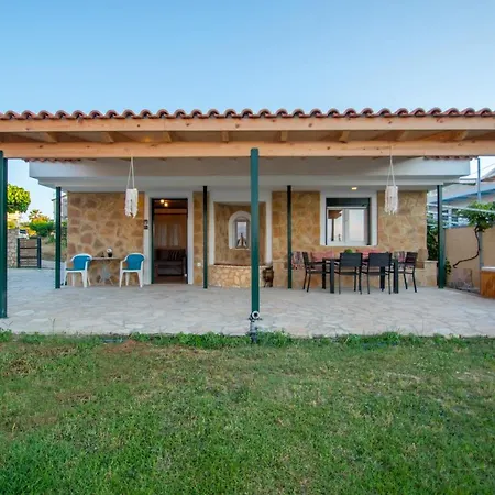 Omega Estate Kypseli